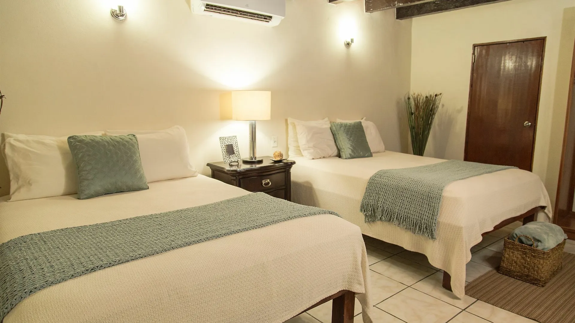 Fortaleza Suites Old San Juan Aparthotel